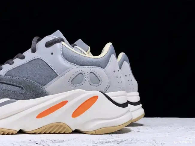 Adidas Boost 700 Yeezy FV9922 'Magnet' v2 0629